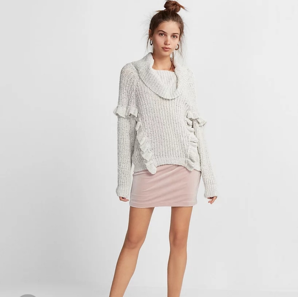 Express Women's Pink Turtleneck Knit Sweater, size XS - Picture 2 of 3